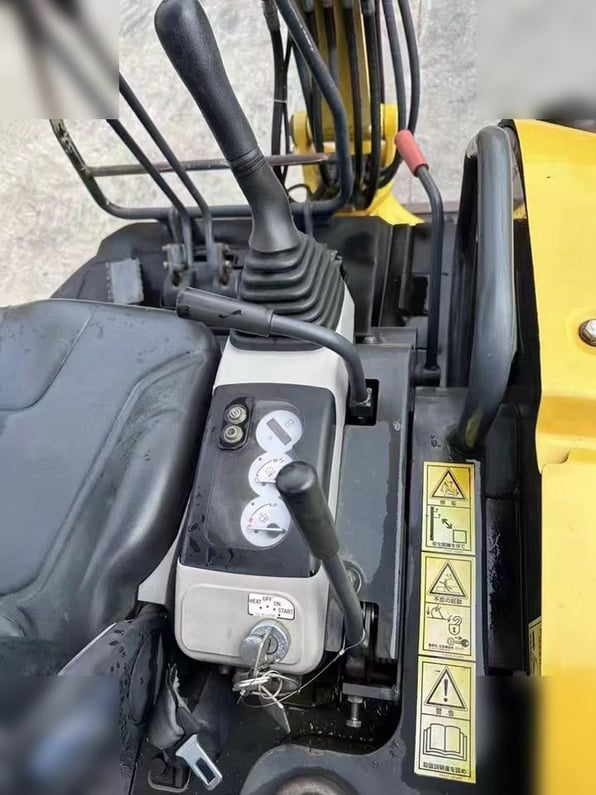 2022 Komatsu PC20MR-3 Mini Excavator