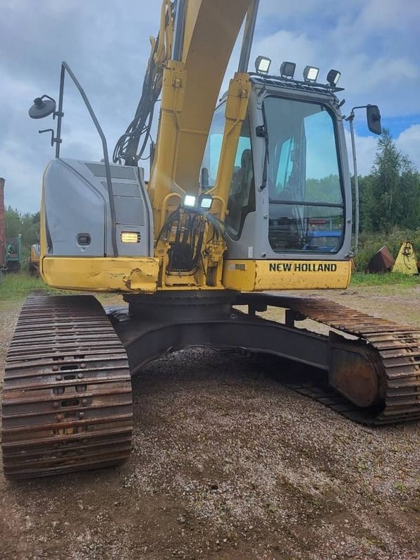 2012 New Holland E235BSR-2 Crawler Excavator
