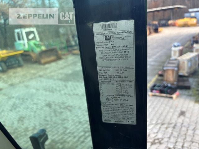 2015 Caterpillar MH3022 Material Handler