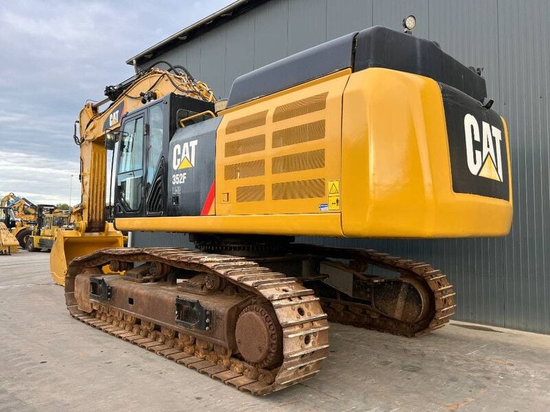 2015 Caterpillar 352F Crawler Excavator