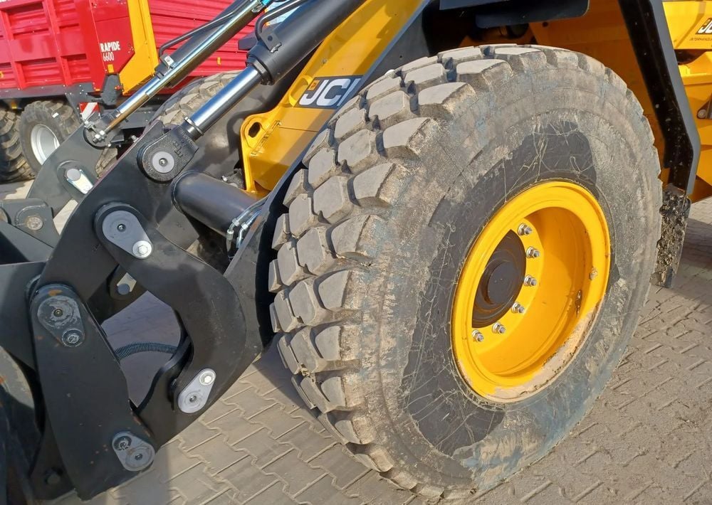 2022 JCB 427HT Wheel Excavator
