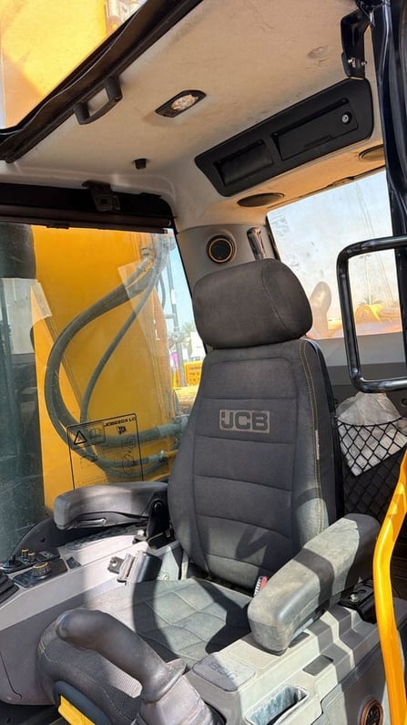 2019 JCB JS220XL