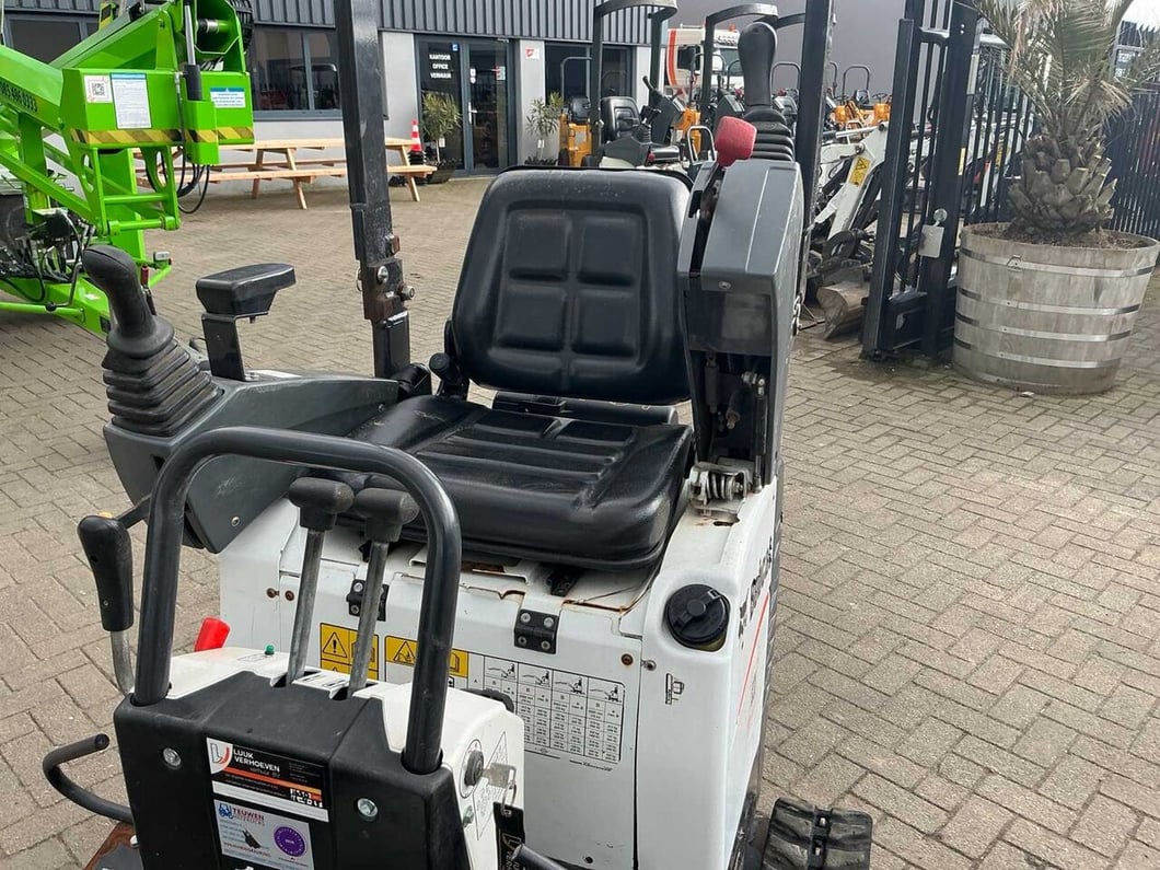 2020 Bobcat E10Z Mini Excavator