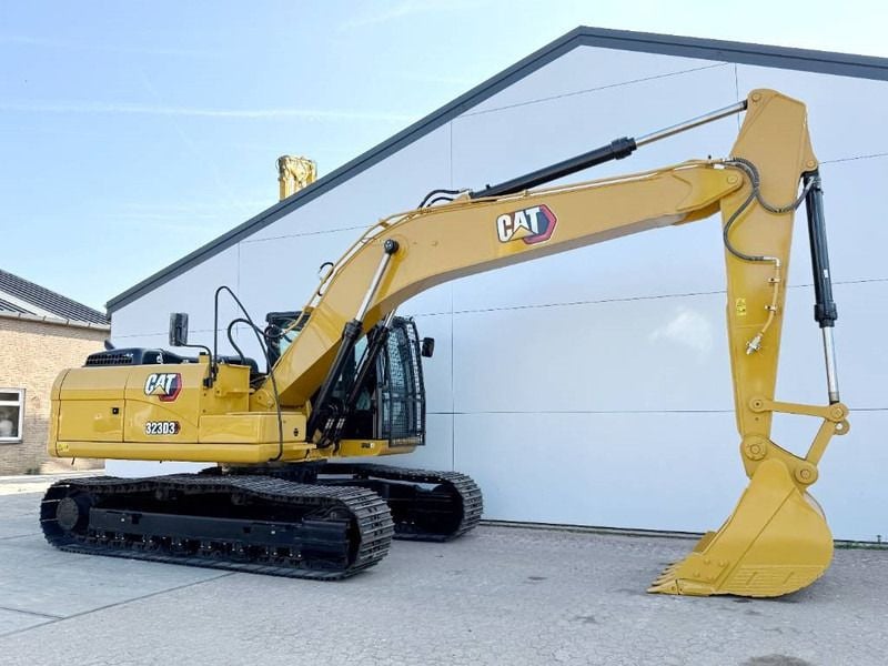 2025 Caterpillar 323D3 Crawler Excavator