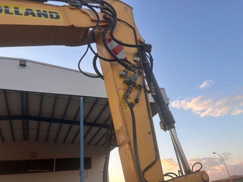 2013 New Holland WE170B Wheel Excavator
