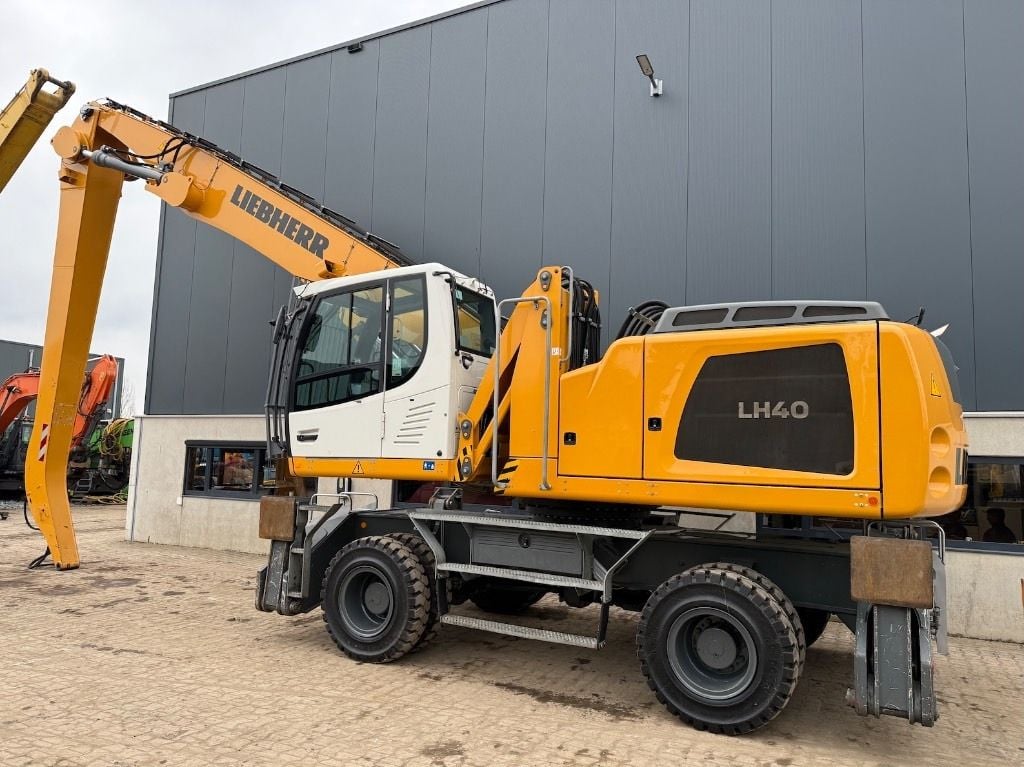 2022 Liebherr LH40 M Material Handler