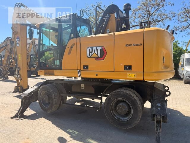2020 Caterpillar MH3022-06C Material Handler