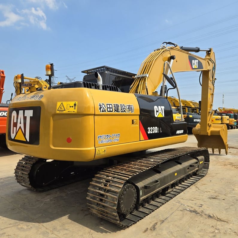 2023 Caterpillar 323D2L Crawler Excavator