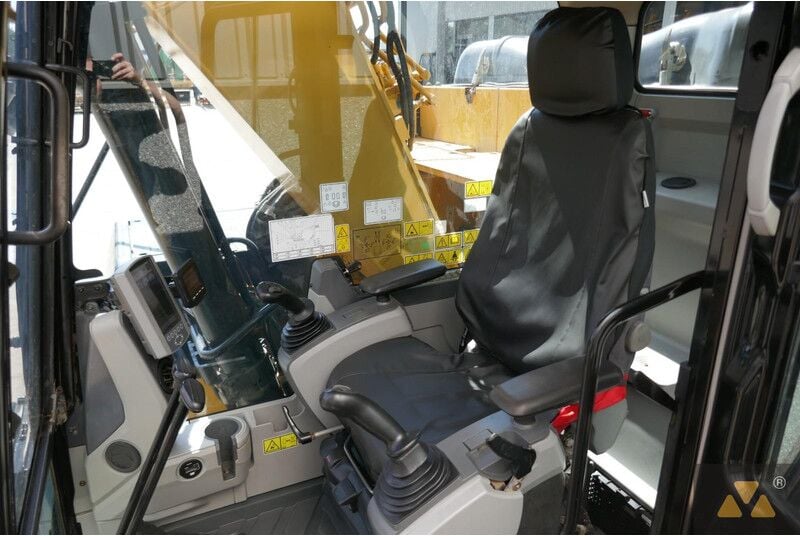 2015 Caterpillar 320EL Crawler Excavator