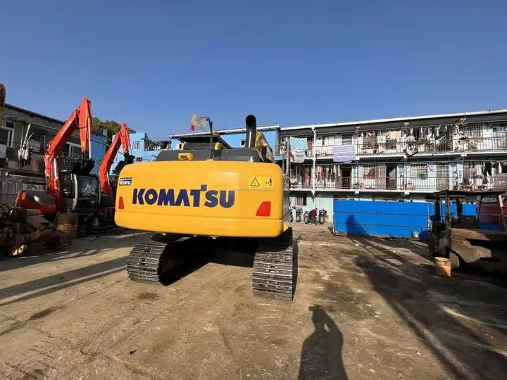 2020 Komatsu PC200-8 Crawler Excavator