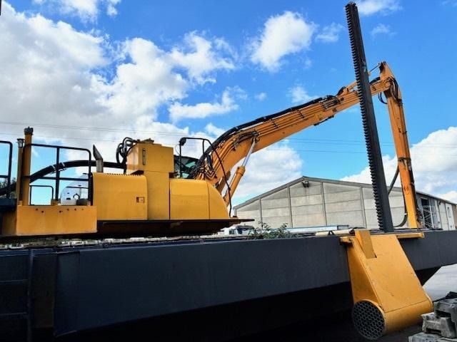 2008 JCB JS220LC Crawler Excavator
