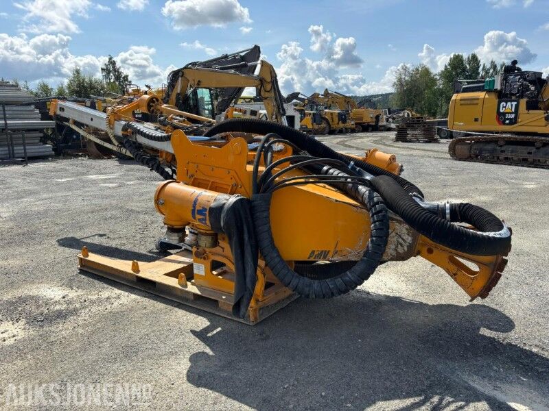 2018 Caterpillar 330F Crawler Excavator