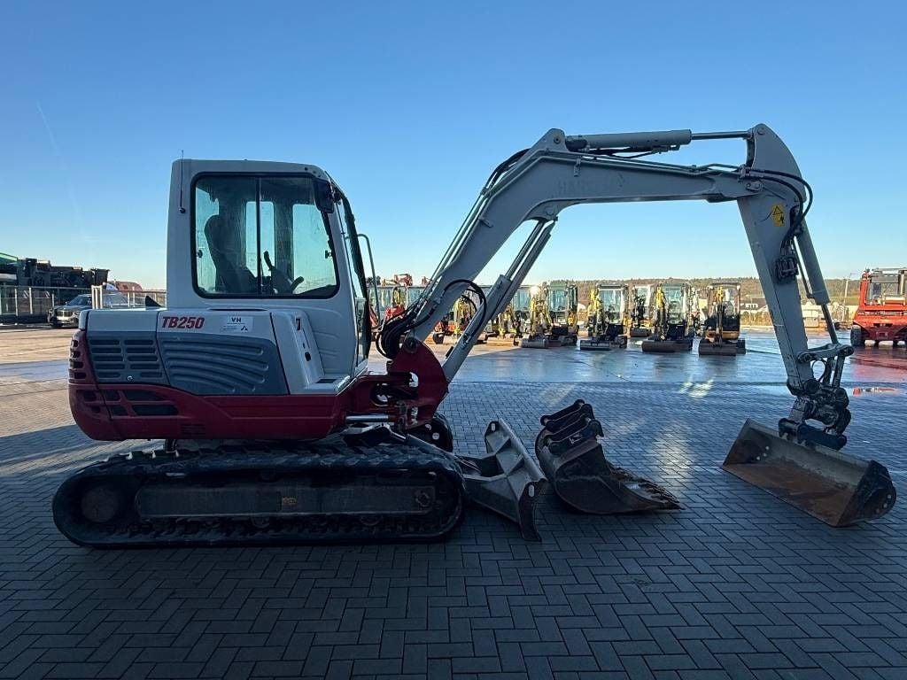 2017 Takeuchi TB250 Mini Excavator