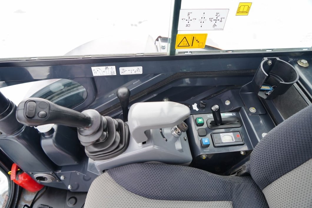 2022 Hitachi ZX26U-6 Mini Excavator