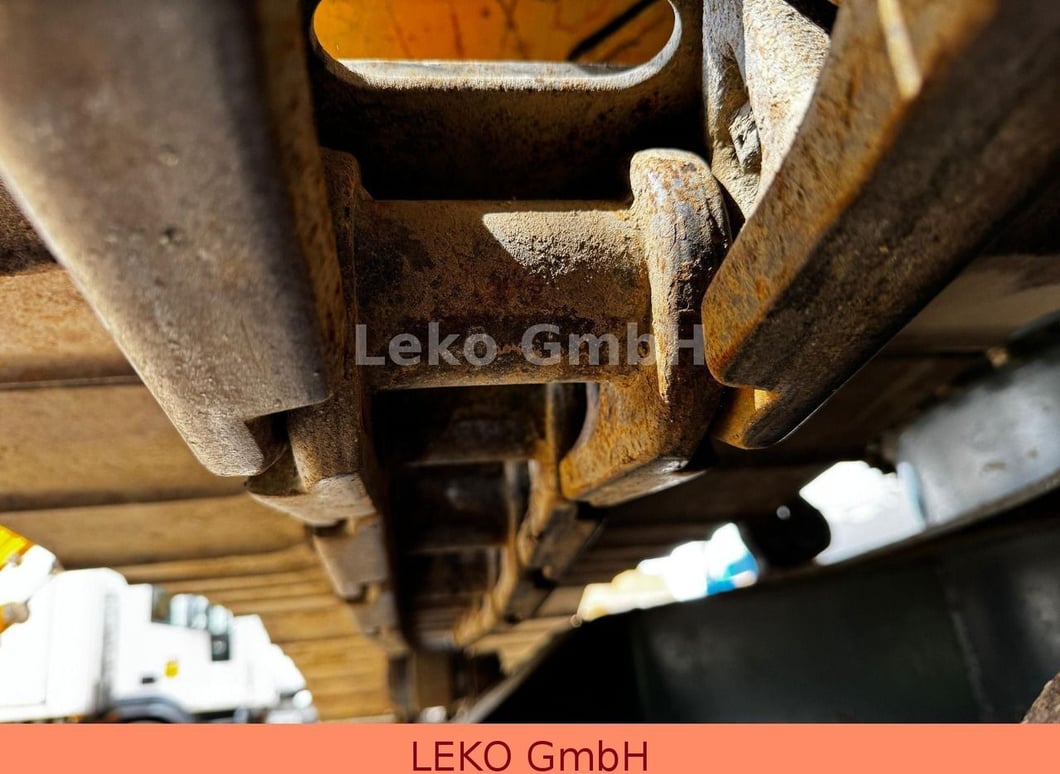 2003 Liebherr R 904 HDSL Crawler Excavator
