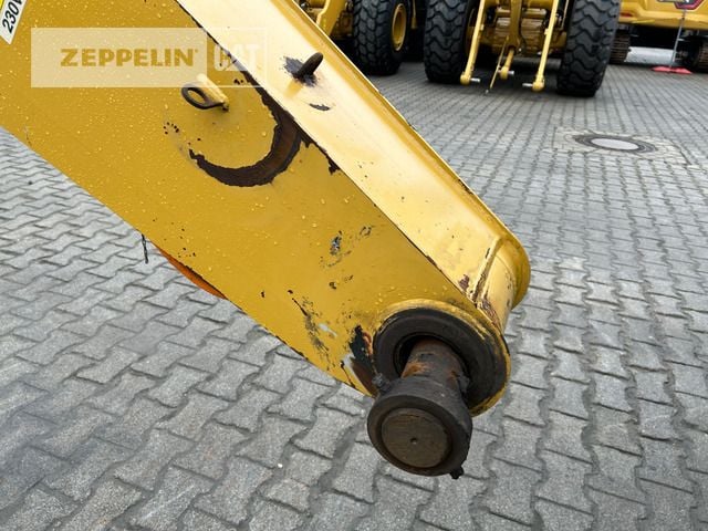 2022 Caterpillar MH3040-07A Material Handler