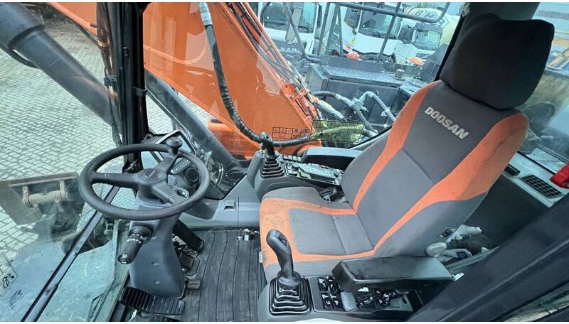 2020 Doosan DX210W-5 Wheel Excavator