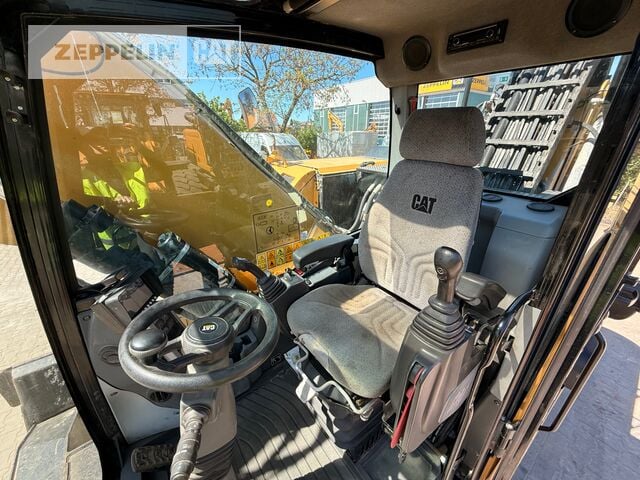 2020 Caterpillar MH3022-06C Material Handler