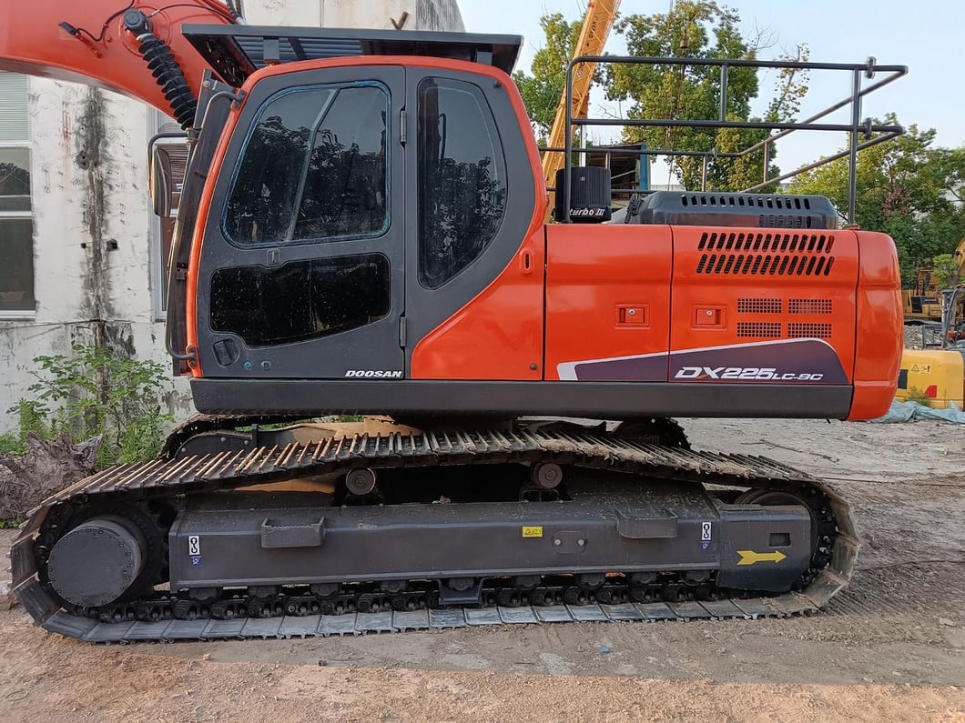 2024 Doosan DX225LC-9C Crawler Excavator
