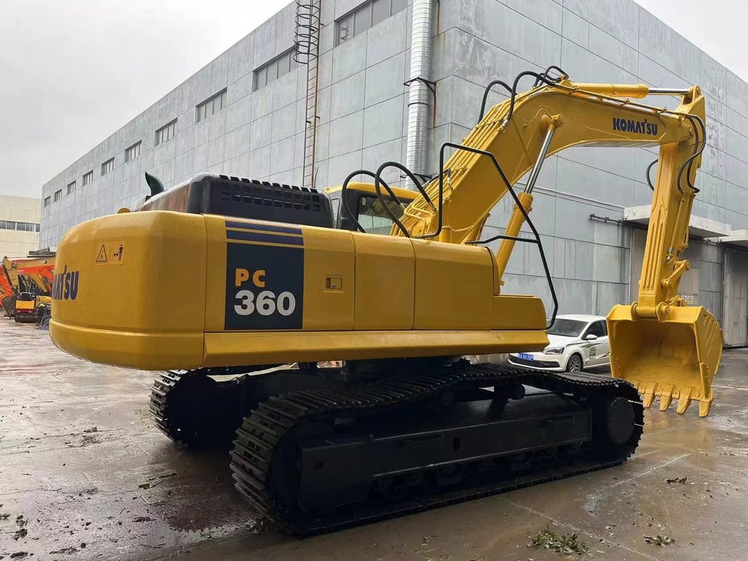 2022 Komatsu PC360 Crawler Excavator