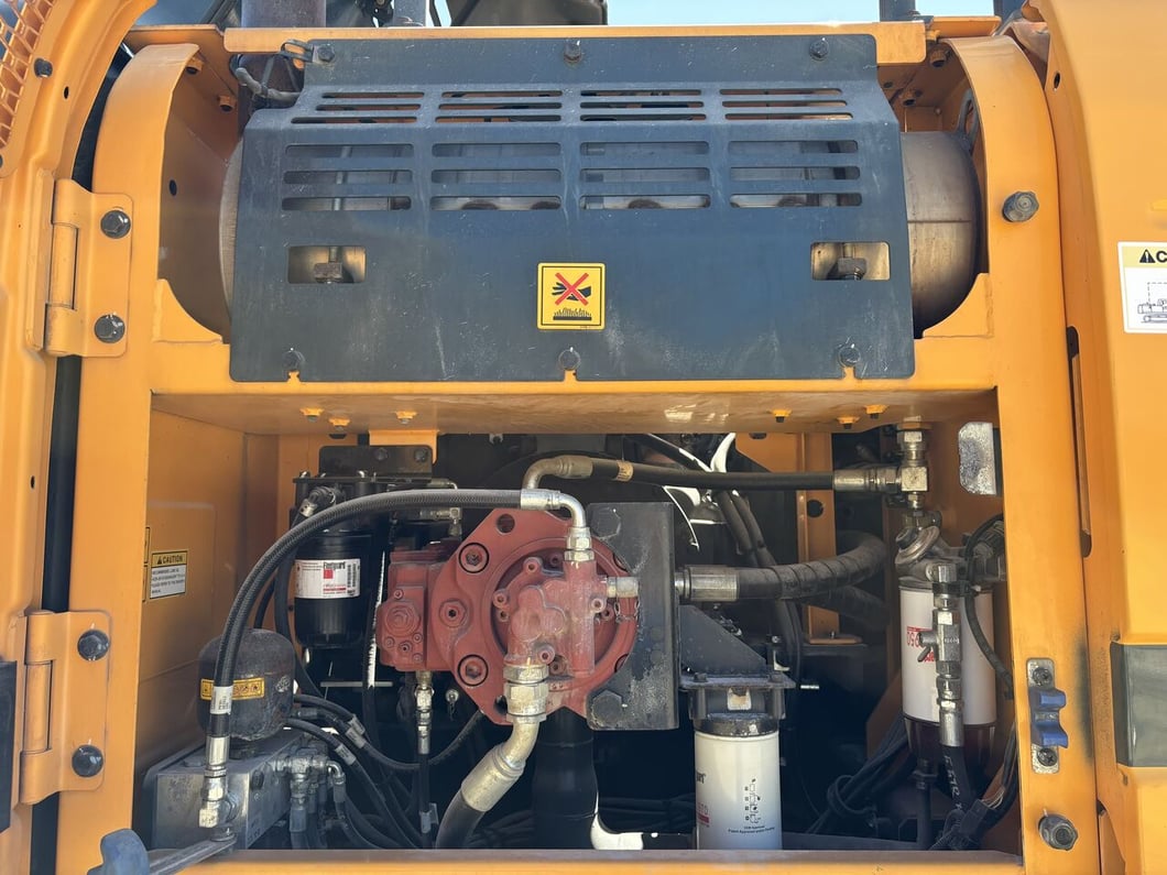 2019 Hyundai HX220L Crawler Excavator