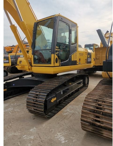 2020 Komatsu PC220-8 Crawler Excavator