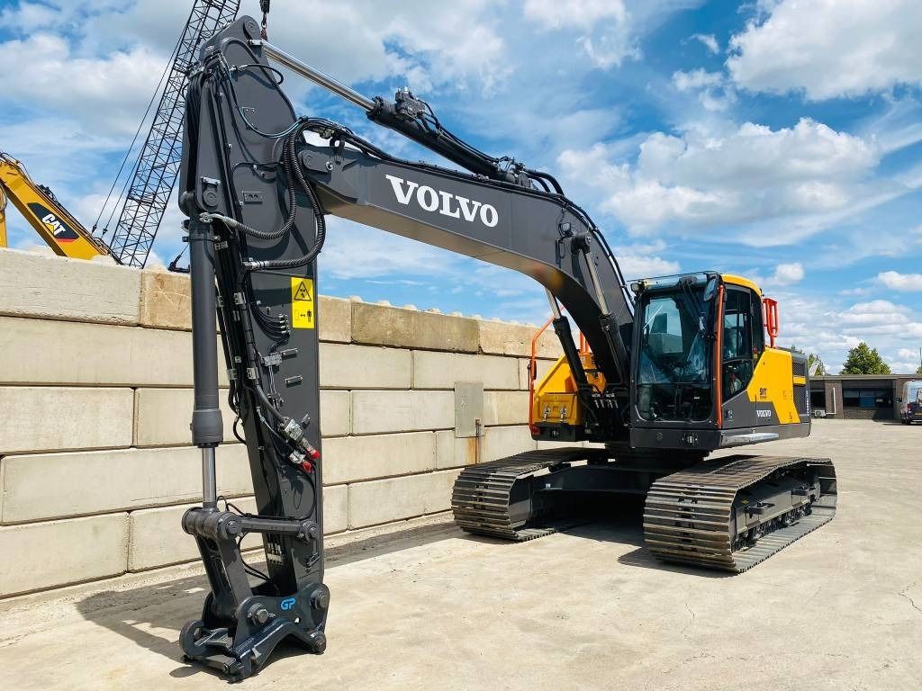 2024 Volvo EC220EL Crawler Excavator