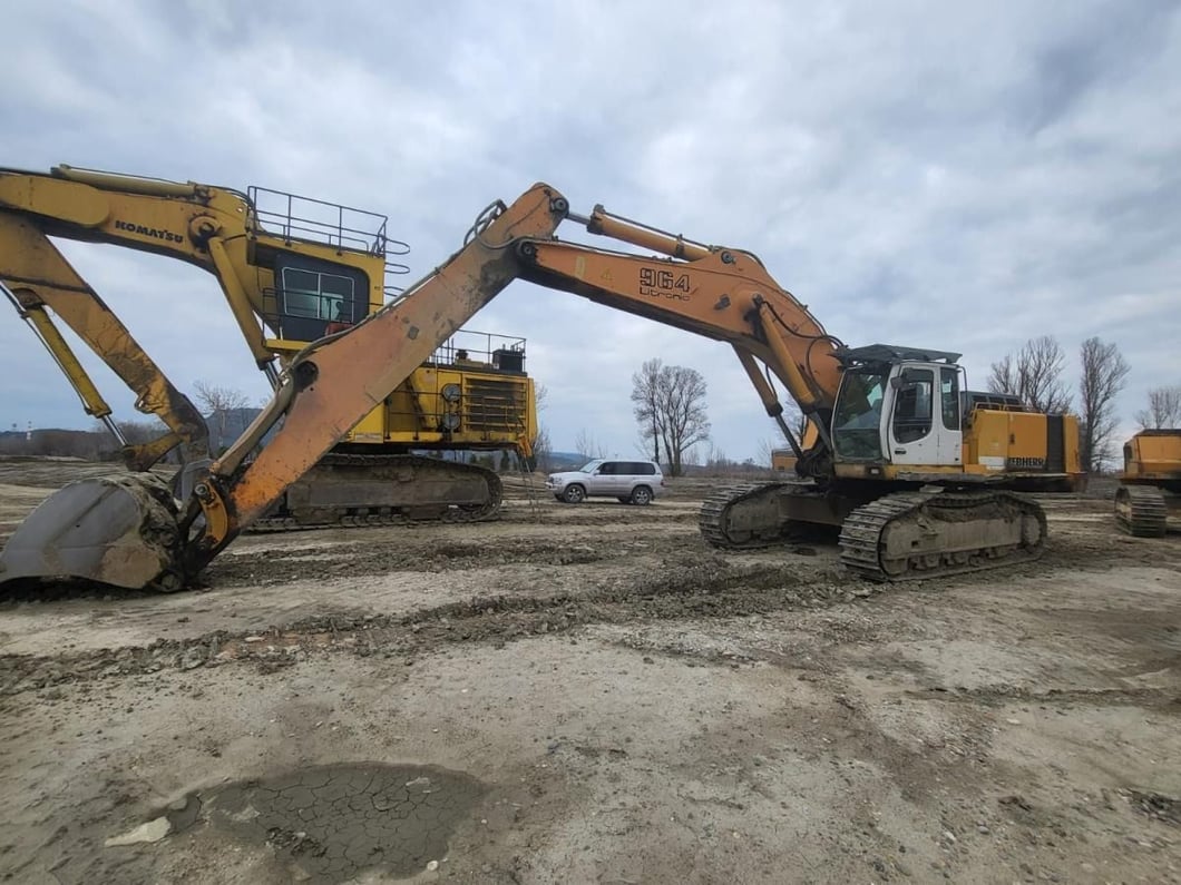 2006 Liebherr R964B Crawler Excavator