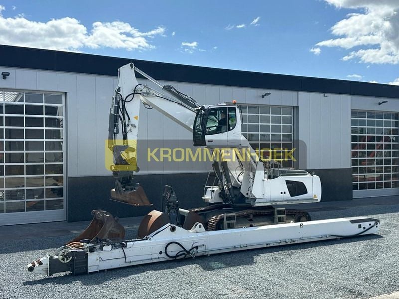 2018 Liebherr R946LC