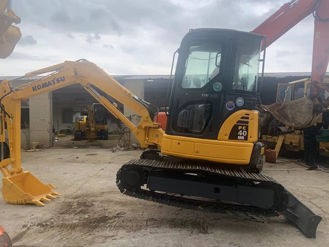 2023 Komatsu PC40 Mini Excavator