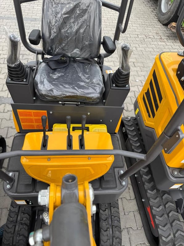 2025 Kubota MB 12-SH Mini Excavator