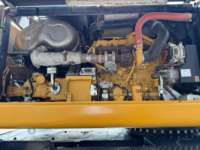 2019 Caterpillar MH3024 Material Handler