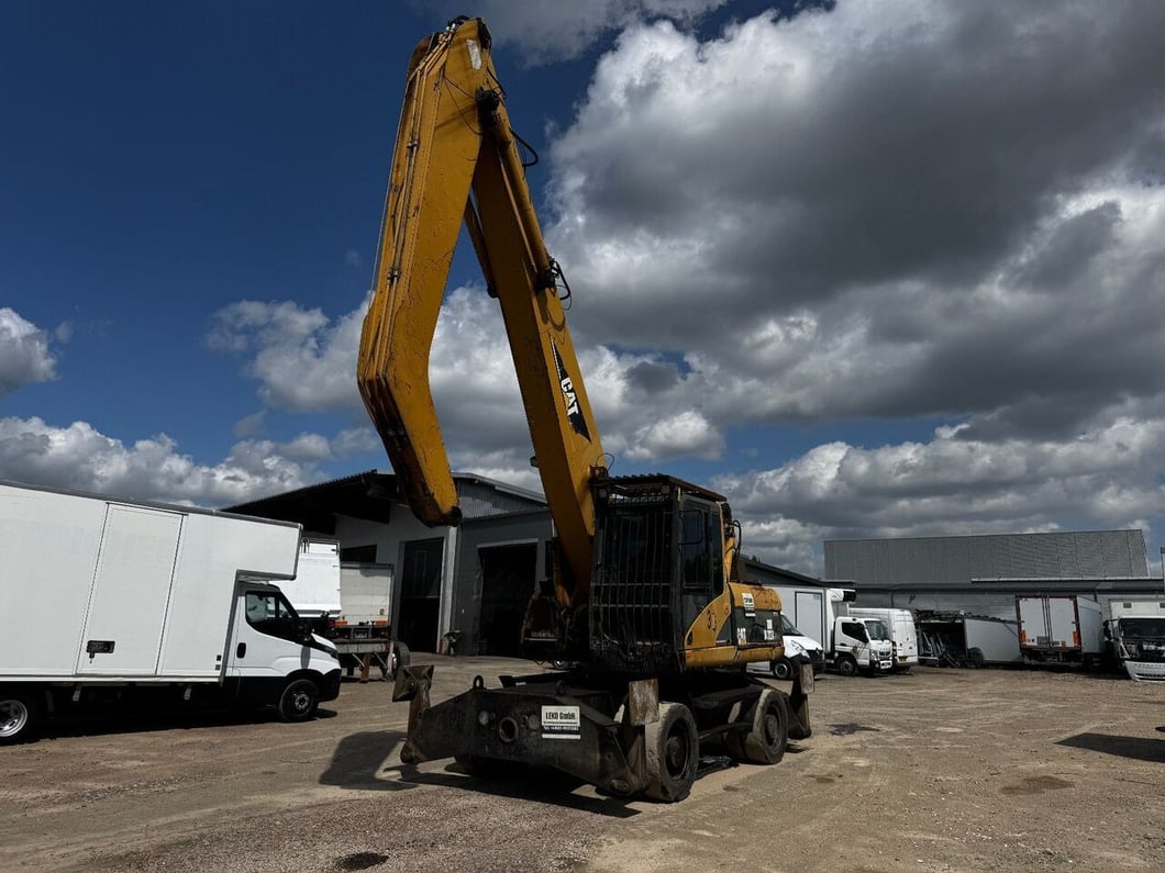 2005 Caterpillar M322C MH Material Handler