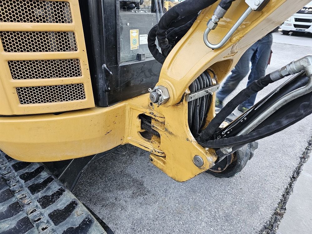 2015 Caterpillar 302.7DCR Mini Excavator