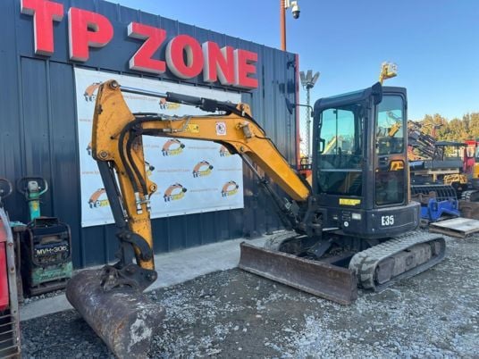 2016 Bobcat E35 Mini Excavator