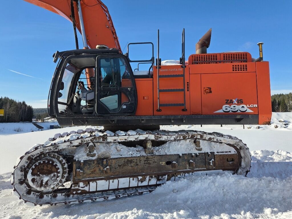 2018 Hitachi ZX690-6 Crawler Excavator
