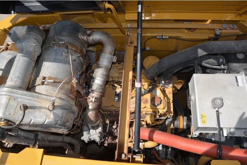2016 Caterpillar 325FL Crawler Excavator
