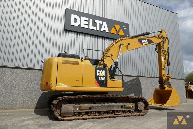 2017 Caterpillar 320FL Crawler Excavator