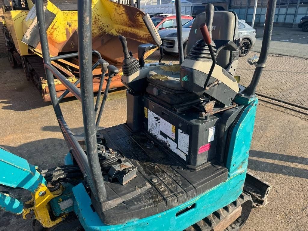 2017 Komatsu PC16R-3HS Mini Excavator