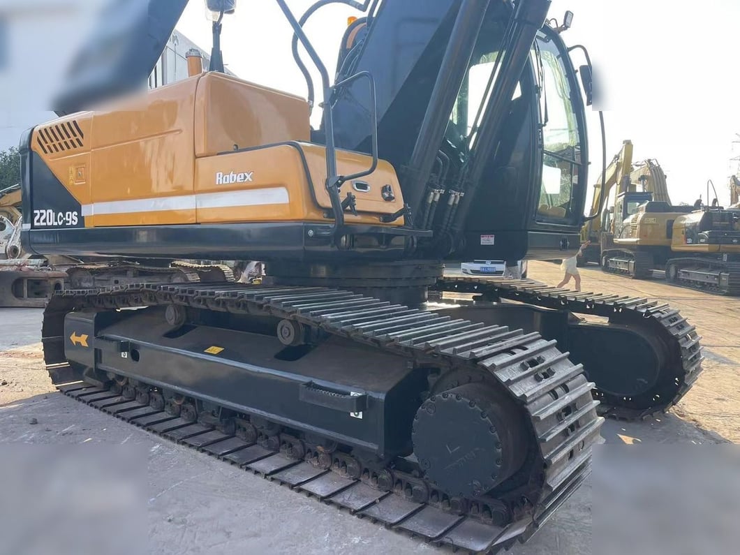 2022 Hyundai R220LC-9S Crawler Excavator