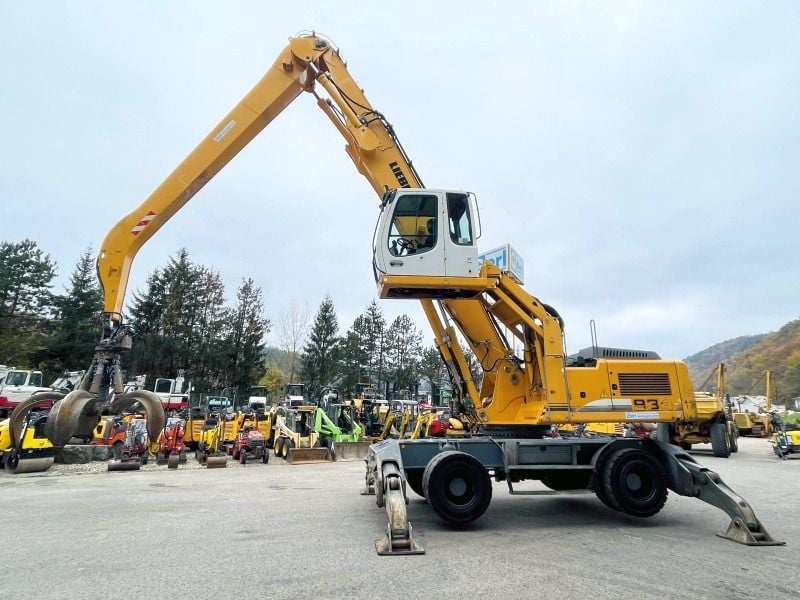 2011 Liebherr A934C Material Handler