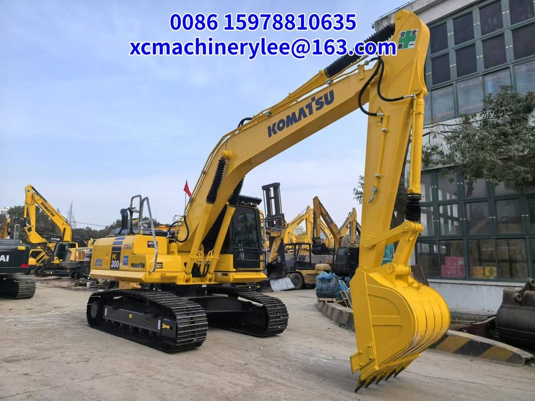 2023 Komatsu PC200 Crawler Excavator