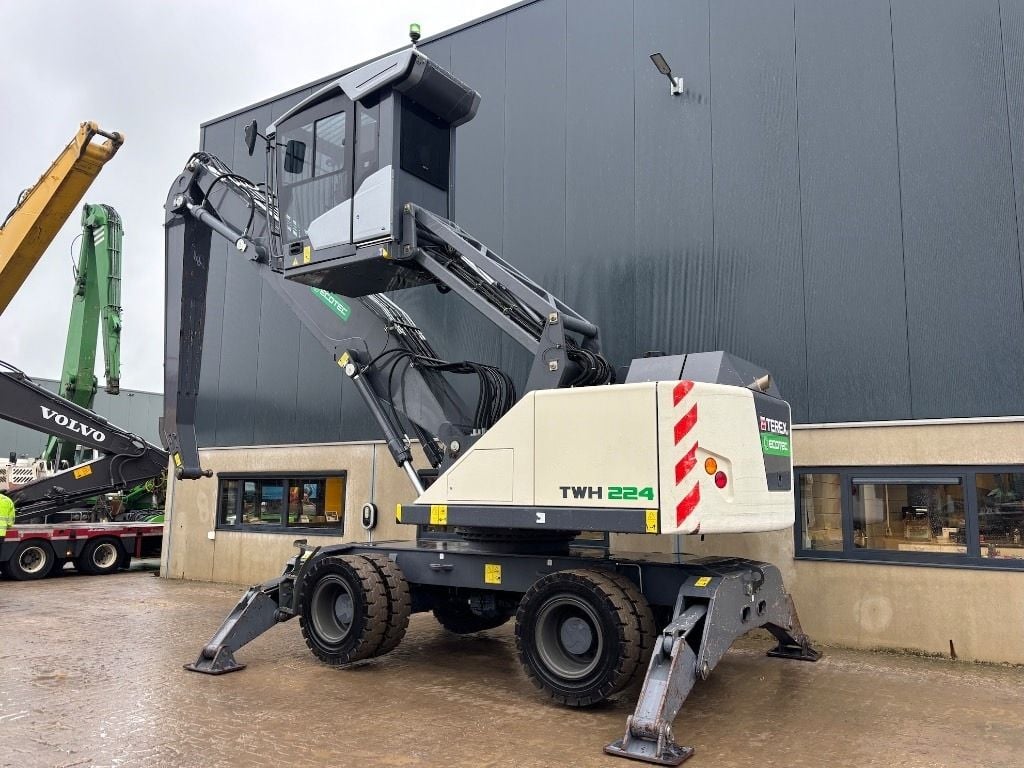 2021 Terex MHL331F Material Handler