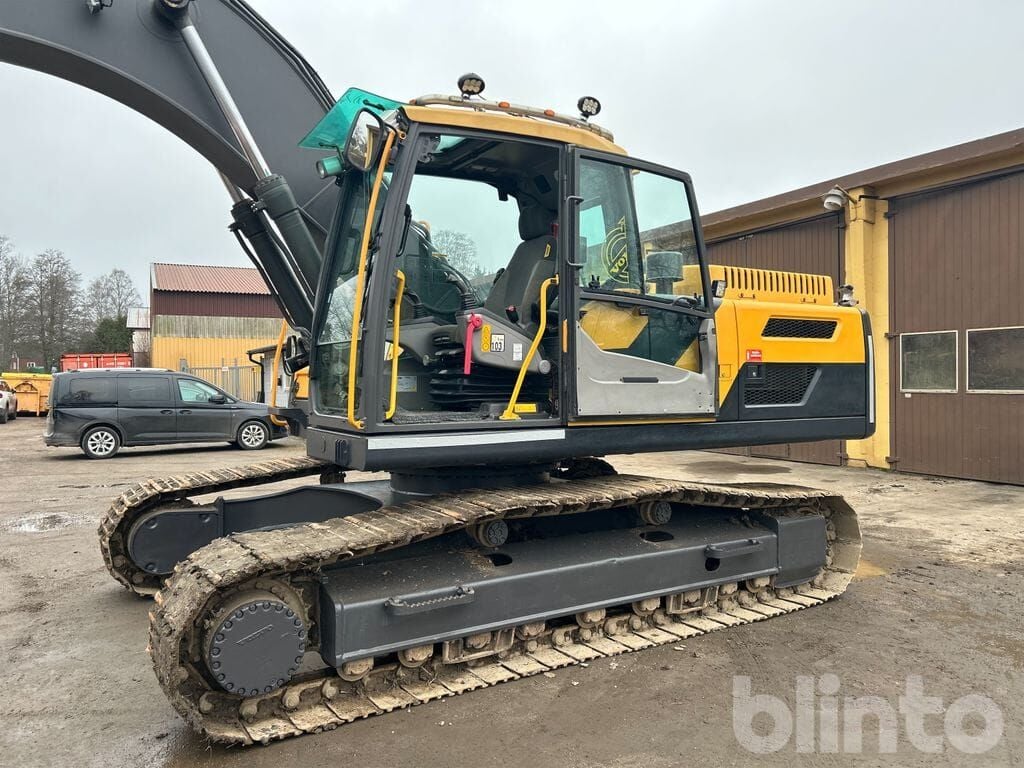 2011 Volvo EC250DL Crawler Excavator
