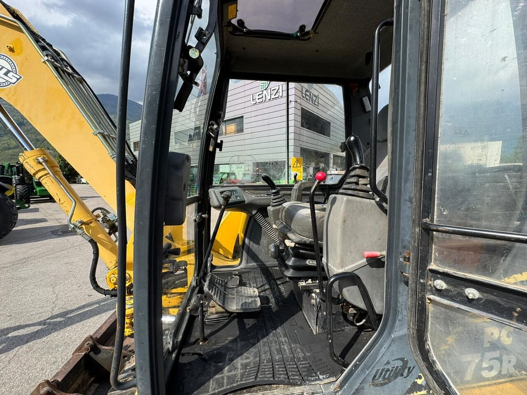 2006 Komatsu PC 75R Mini Excavator