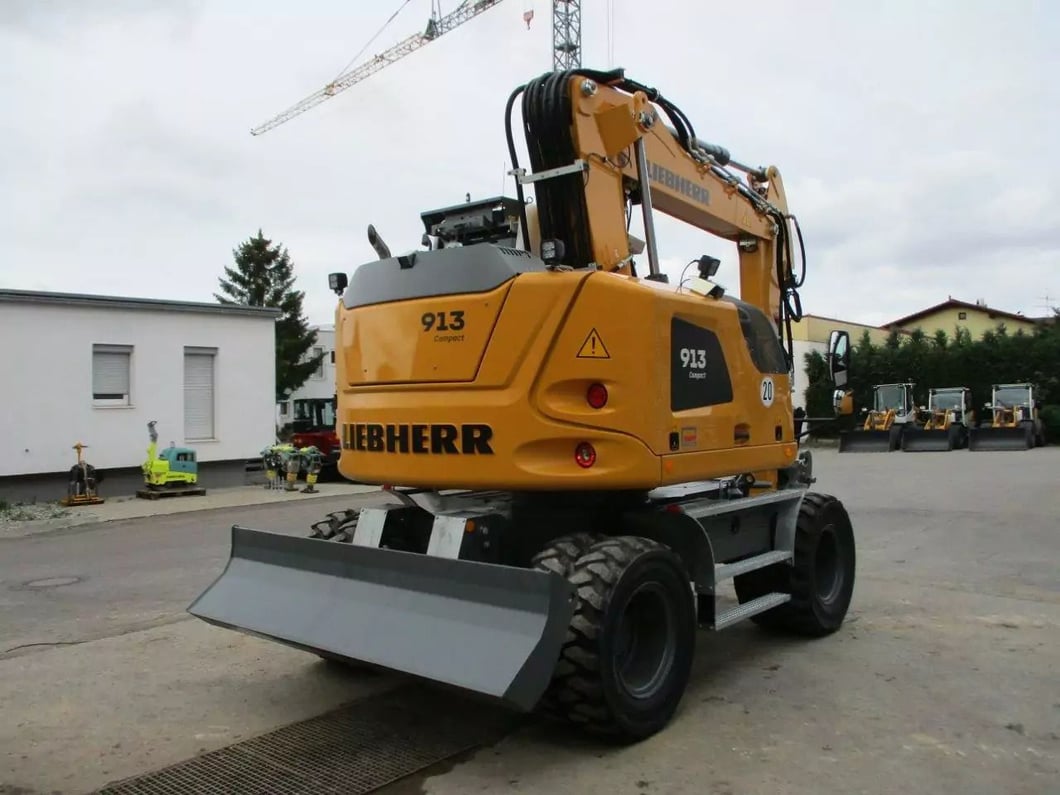 2023 Liebherr A 913 COMPACT G6.0-D LITRONIC Wheel Excavator