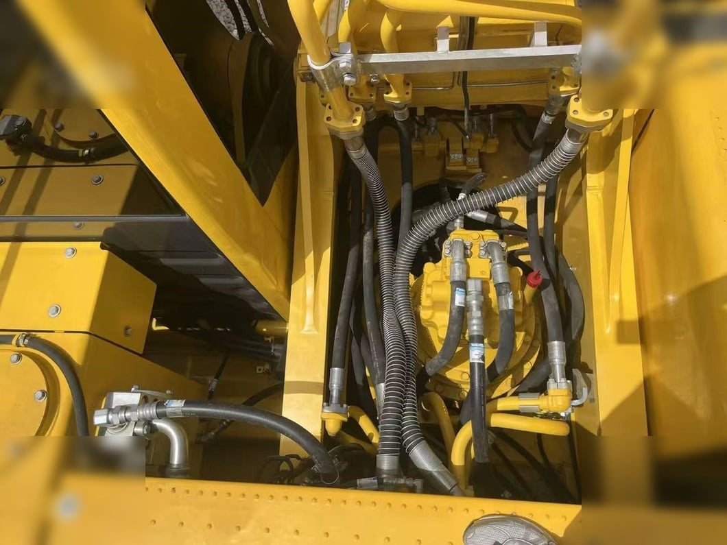 2023 Komatsu PC350-8 Crawler Excavator