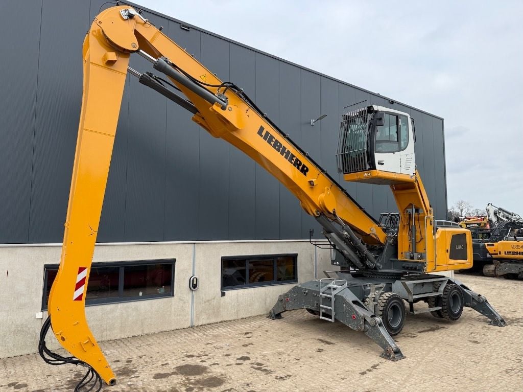 2022 Liebherr LH40 M Material Handler