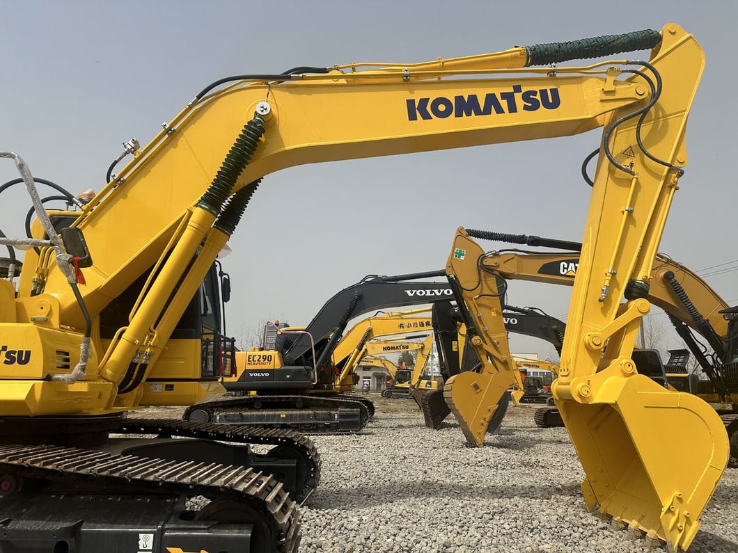 2023 Komatsu PC240LC-8 Crawler Excavator
