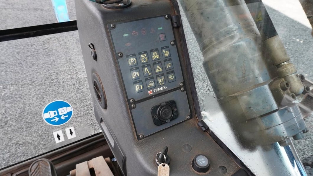 2017 Fuchs MHL340 Wheel Excavator